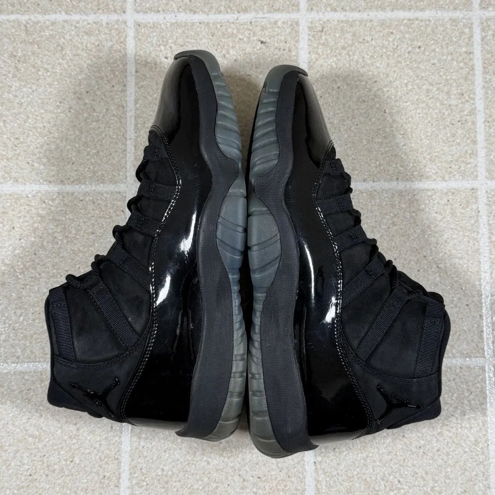 Air Jordan 11 Retro Cap and Gown Black Leather Sneakers Size 10.5 378037-005